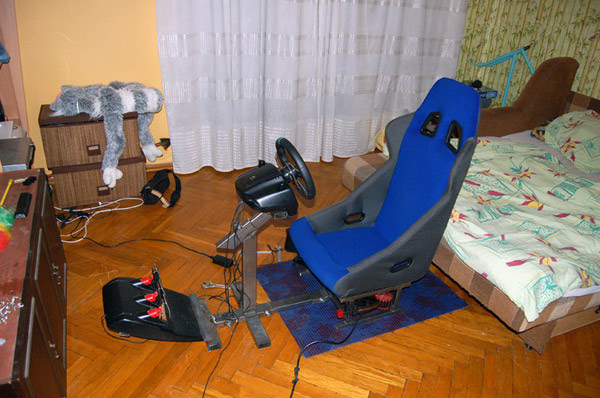 Кресло компьютерное зомби 8